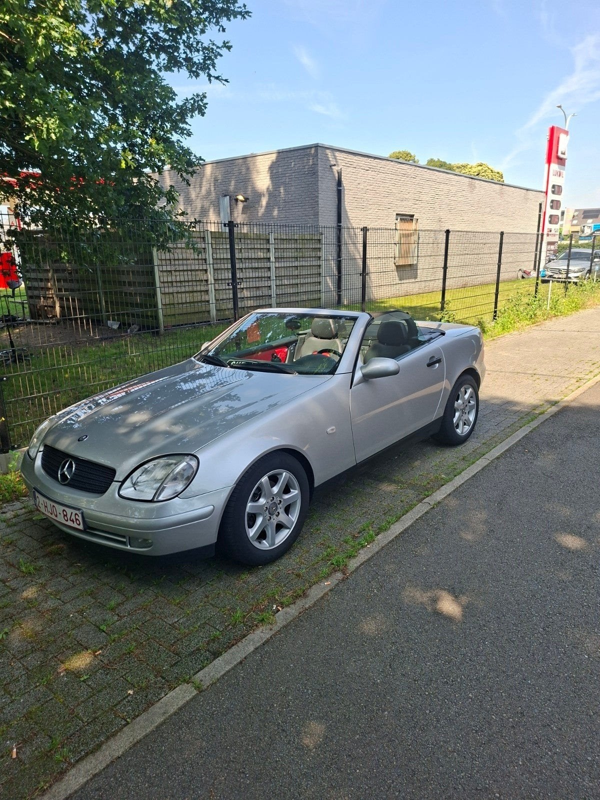 MERCEDES SLK, Cuir, Argent ou Gris, Achat, Entretenue par le concessionnaire