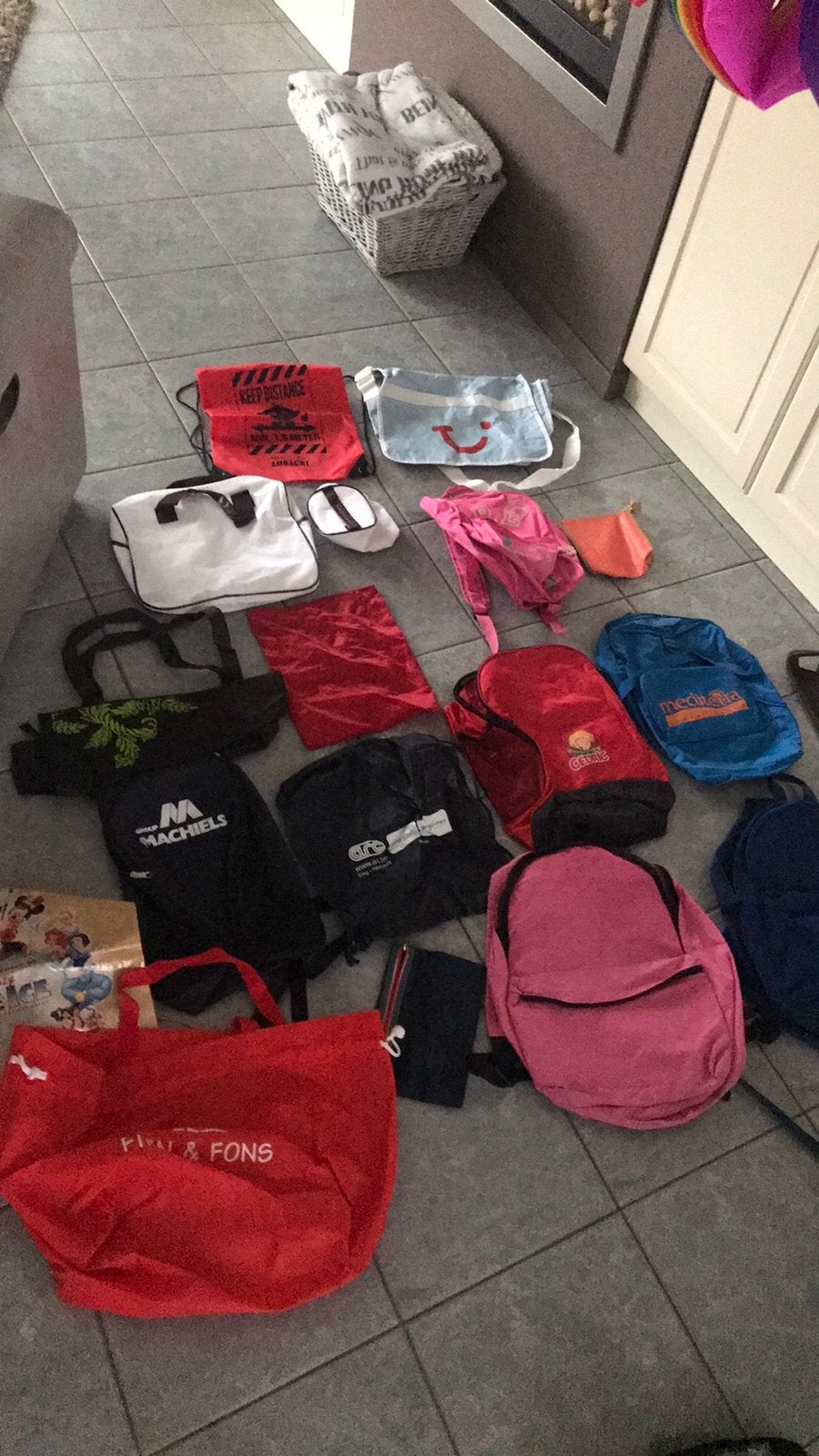 Tas rugzak uit te kiezen, Handtassen en Accessoires, Tassen | Schoudertassen, Ophalen of Verzenden, Zo goed als nieuw