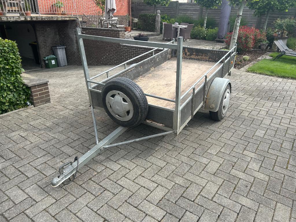 Aanhangwagen, Enlèvement, Utilisé