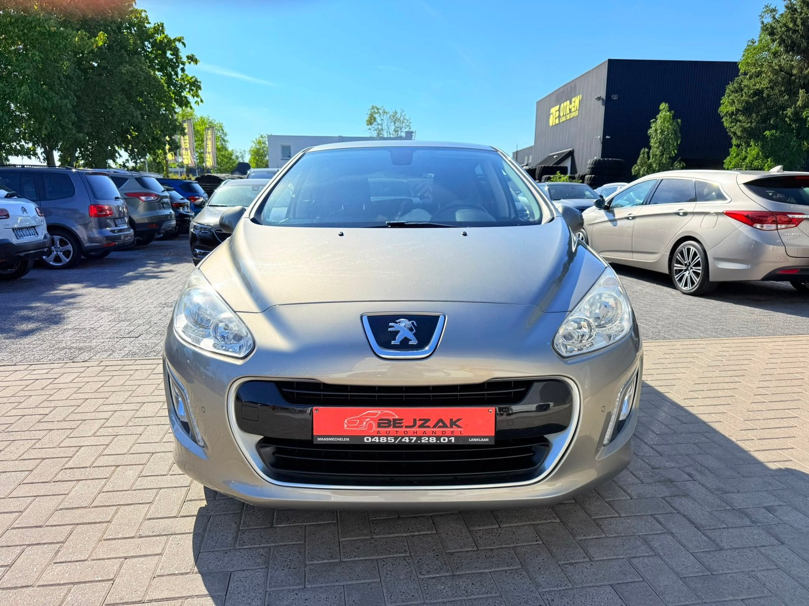 Peugeot 308 1.6i 94.000km 1jaar Garantie, Auto's, Peugeot, Euro 5, Beige, Bedrijf, Handgeschakeld