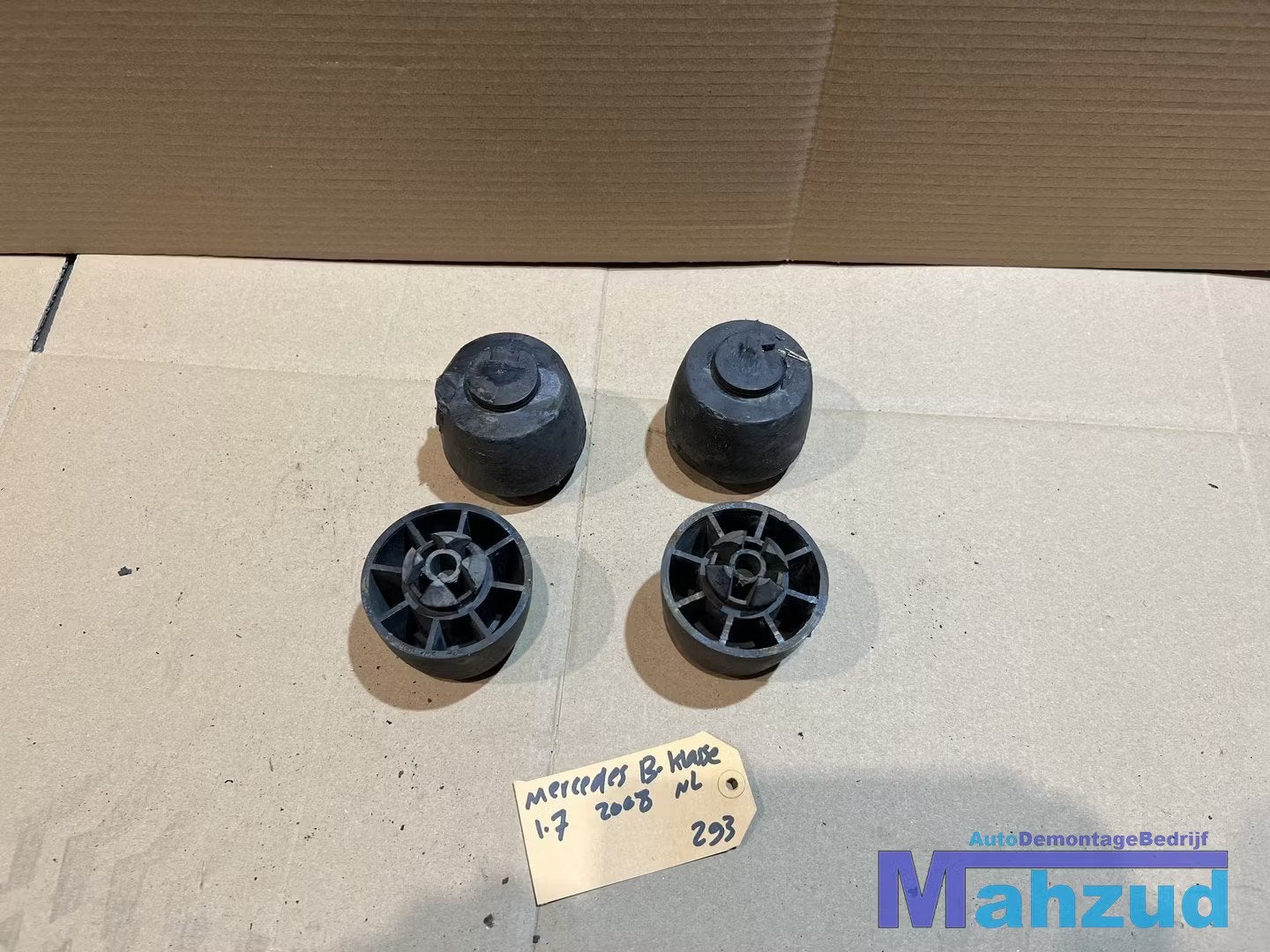 Mercedes B-klasse W245 boden dop om te krikken 2005-2011, Auto-onderdelen, Gebruikt, Mercedes-Benz AG, Mercedes-Benz, Mercedesstrasse 120
70372  Stuttgart, DE