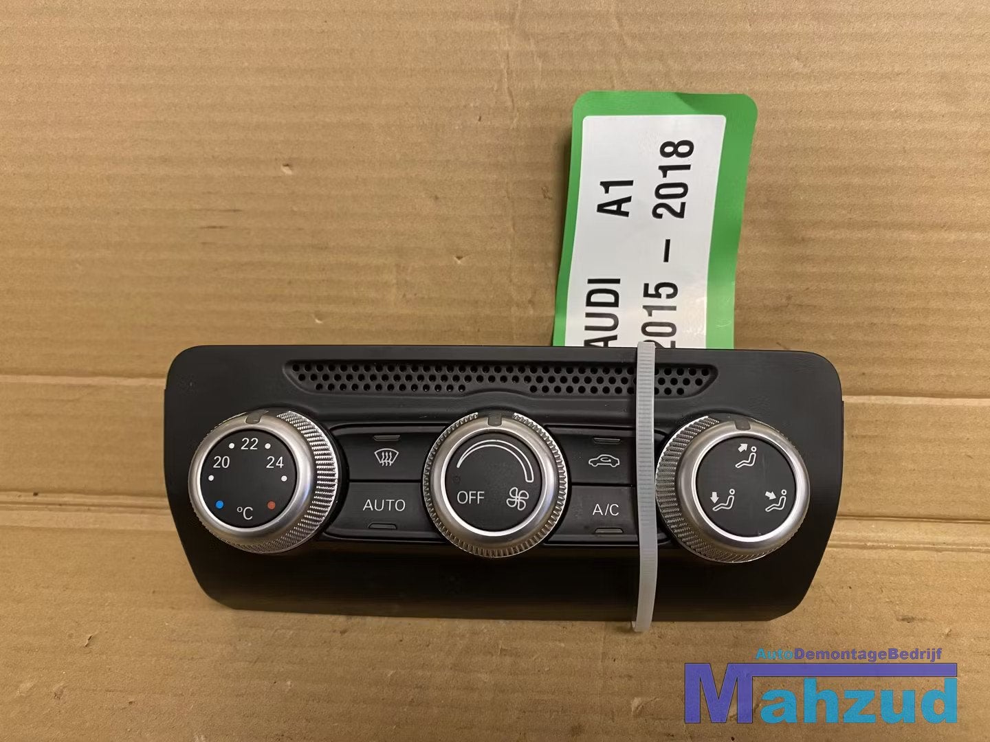 AUDI A1 Kachel airco paneel 2010-2018, Gebruikt, AUDI AG, Auto-Union-Strasse 1
85045  Ingolstadt, DE, Audi