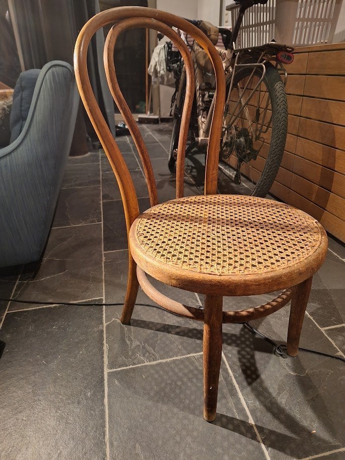 Chaise basse style Thonet, Ophalen, Gebruikt, Eén, Hout