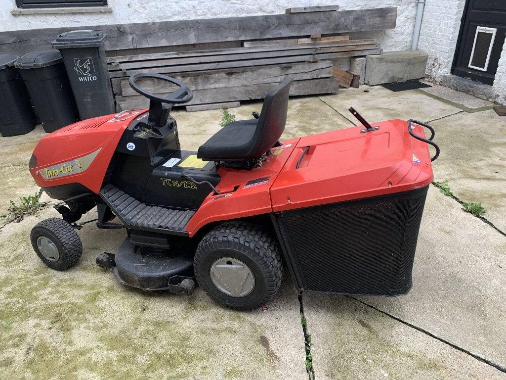 Tracteur tondeuse Castelgarden Twin-Cut 102cm, Briggs & Stratton, Enlèvement, Utilisé, Bac de ramassage