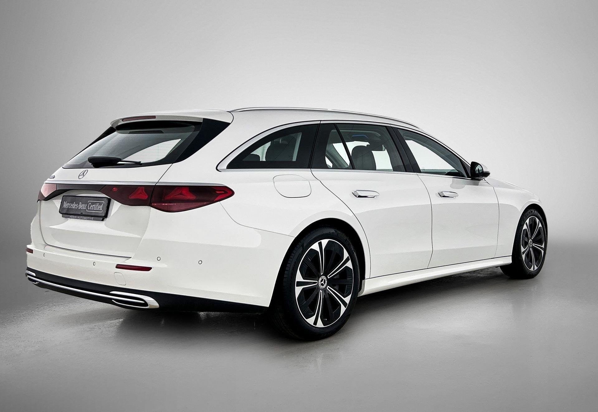 Mercedes-Benz E-Klasse 300 e Break Luxury Line | Distronic +, Auto's, Automaat, Dealer onderhouden, Gebruikt, Zwart