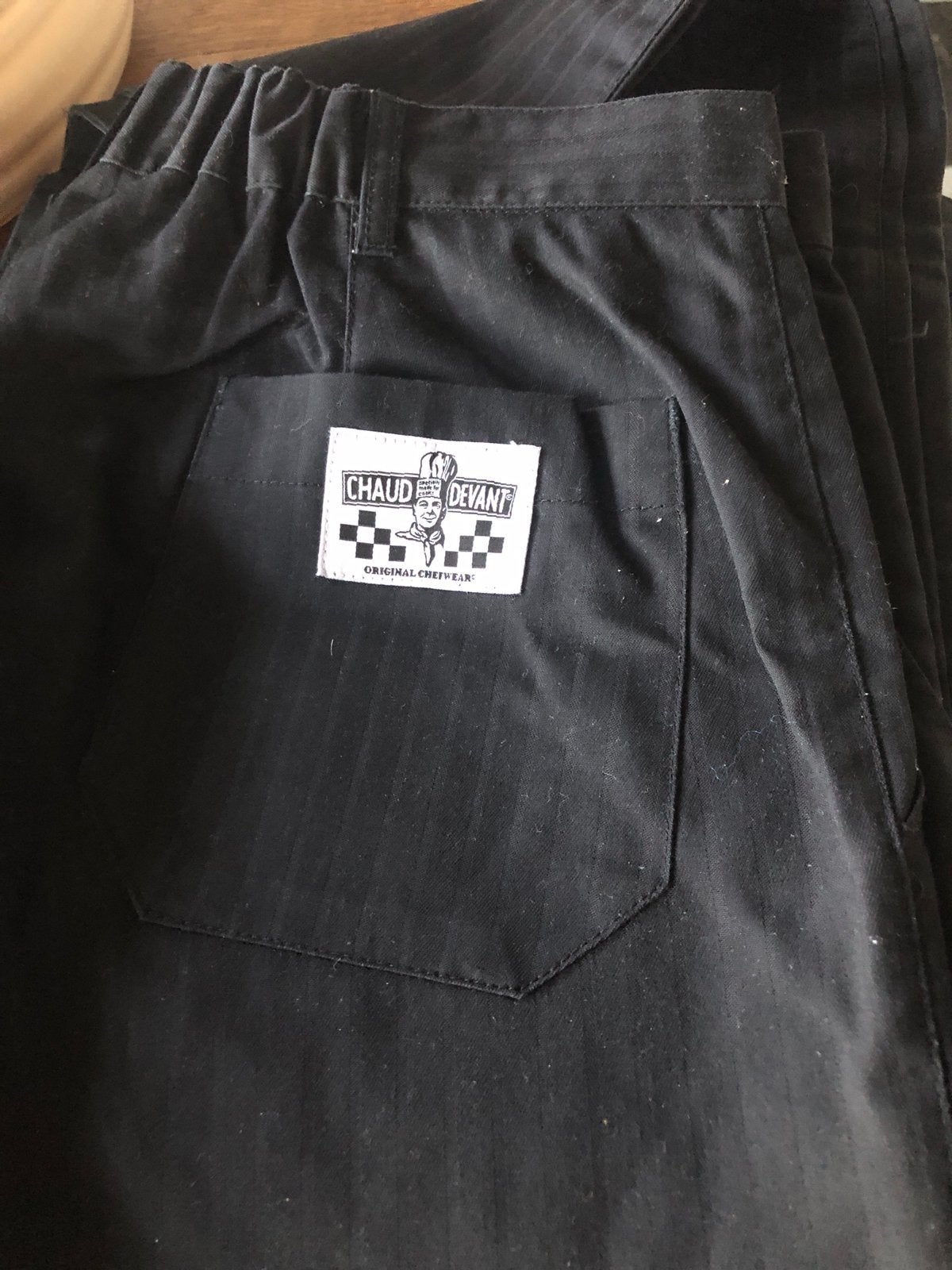 2 pantalons de cuisine noirs T50, Enlèvement, Porté, Taille 48/50 (M), Noir