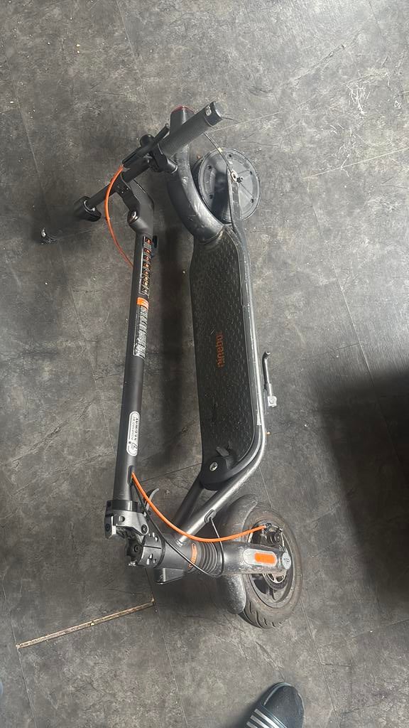 Trotinette ninebot a vendre (en l’etat), Autos : Pièces & Accessoires, Systèmes d'échappement, Enlèvement
