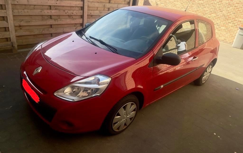 Gekeurd voor verkoop clio, Autos, Renault, Rouge, 75 kW, 139 g/km, Boîte manuelle
