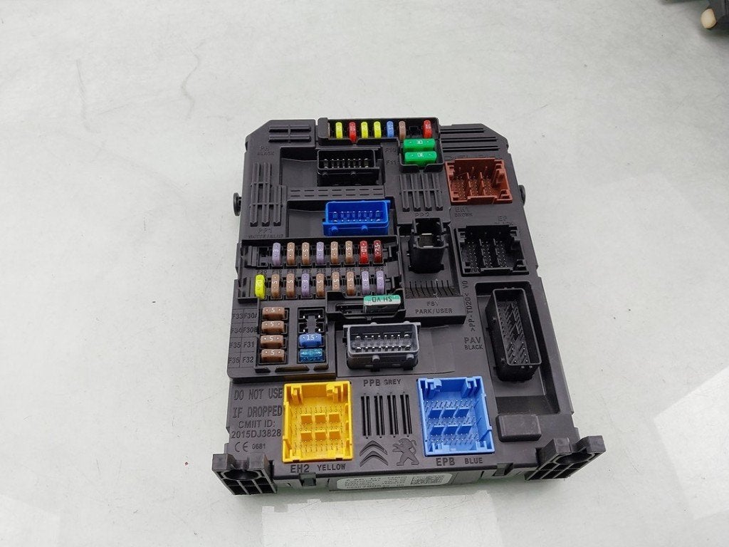 COMPUTER BODY CONTROL Opel Vivaro (01-2019/03-2024), Gebruikt, Opel