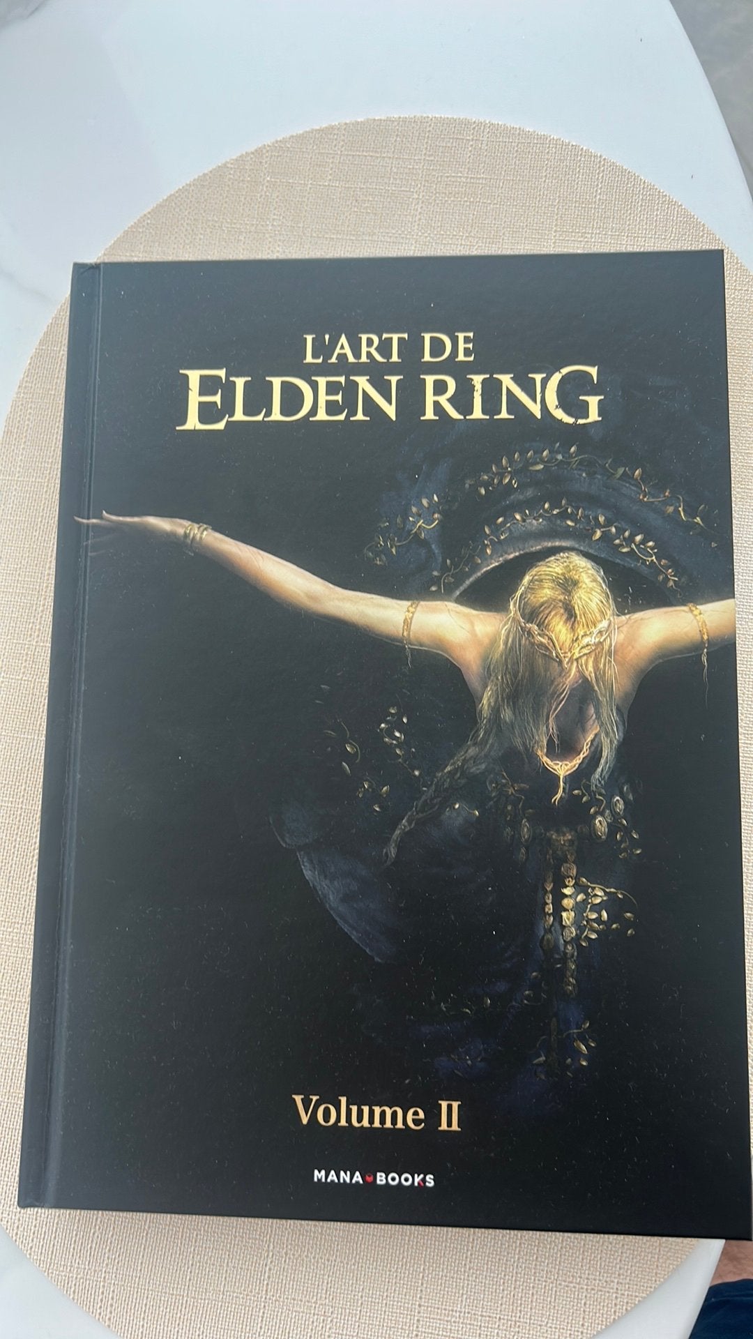 Vend livre l’art de elden ring, Ophalen, Zo goed als nieuw