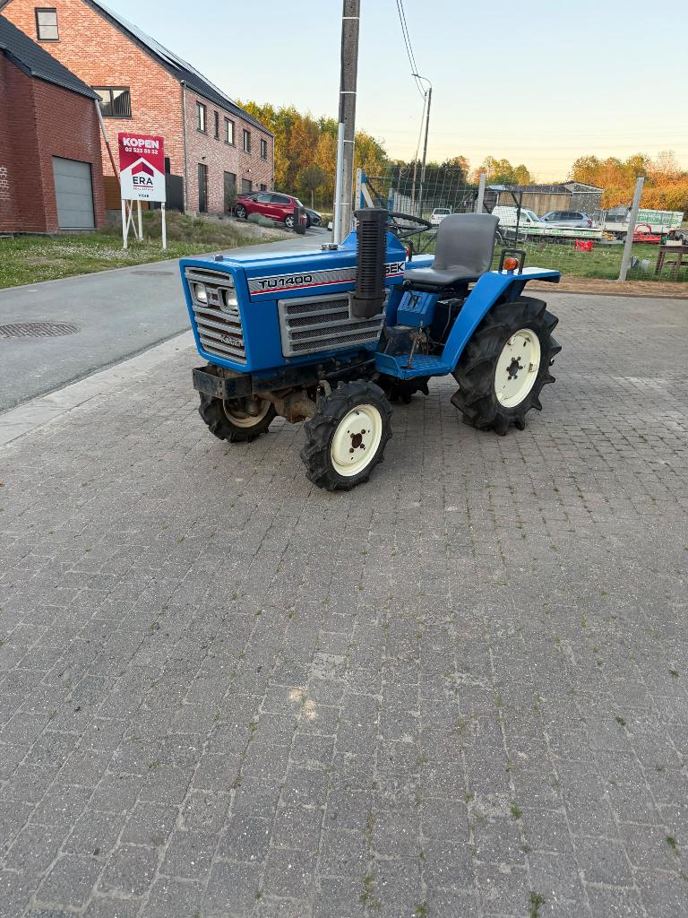 *excellent iseki tu1400 17ch 3cil 4x4 652 heures enbel état*, Envoi, Jusqu'à 80 ch, Autres marques, Jusqu'à 2500