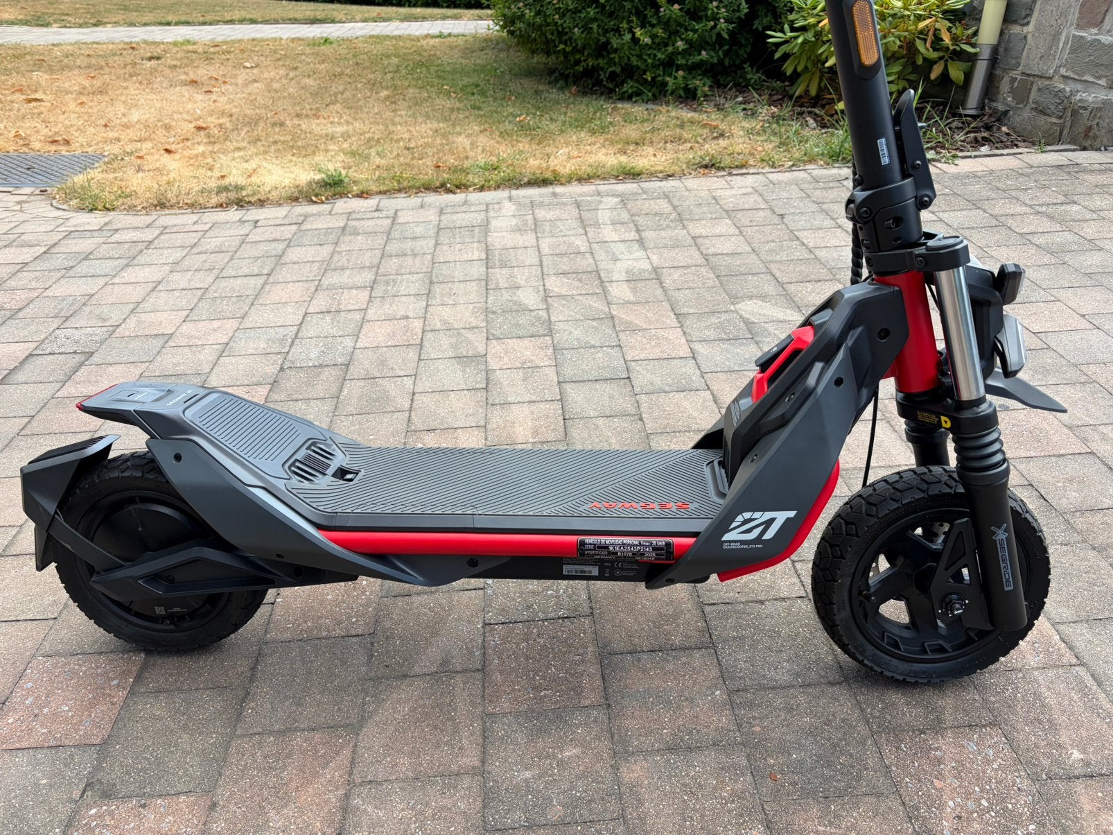 Trottinette Segway ZT 3 Pro 1600W, Vélos & Vélomoteurs, Enlèvement, Neuf, Step électrique (E-scooter), Segway Ninebot