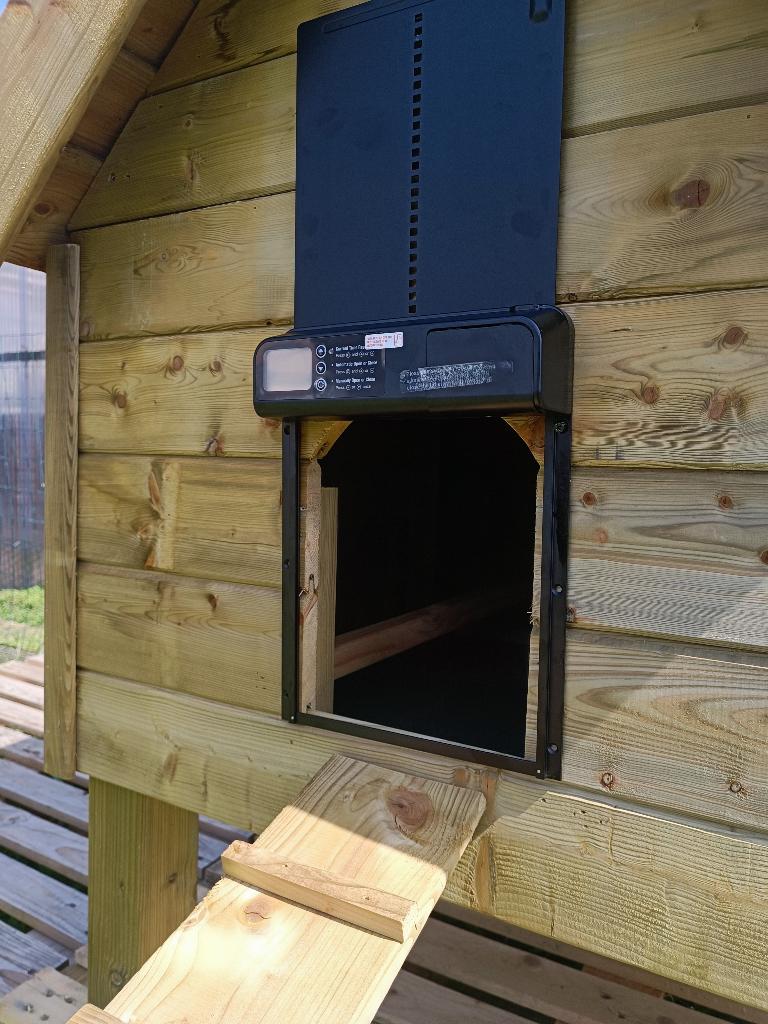 vol automatisch beveiligings poortje voor hokken /59 euro, Ophalen of Verzenden, Nieuw, Kippenhok of Kippenren