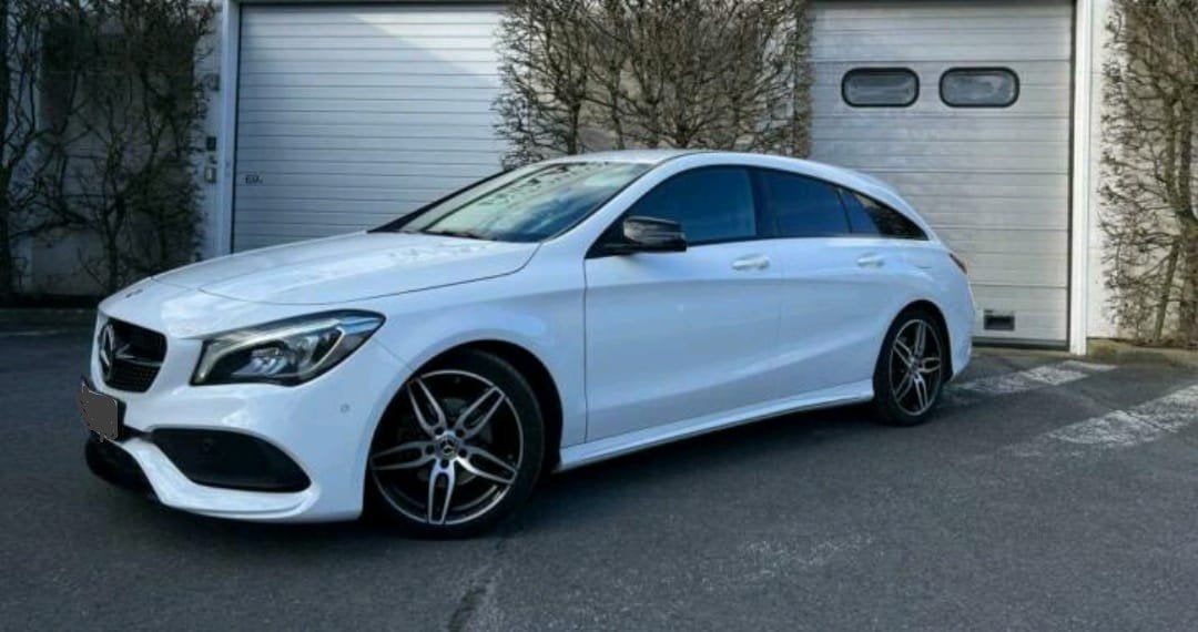 Mercedes CLA shooting brake AMG line 180, Autos, Euro 6, Entreprise, Carnet d'entretien, Noir
