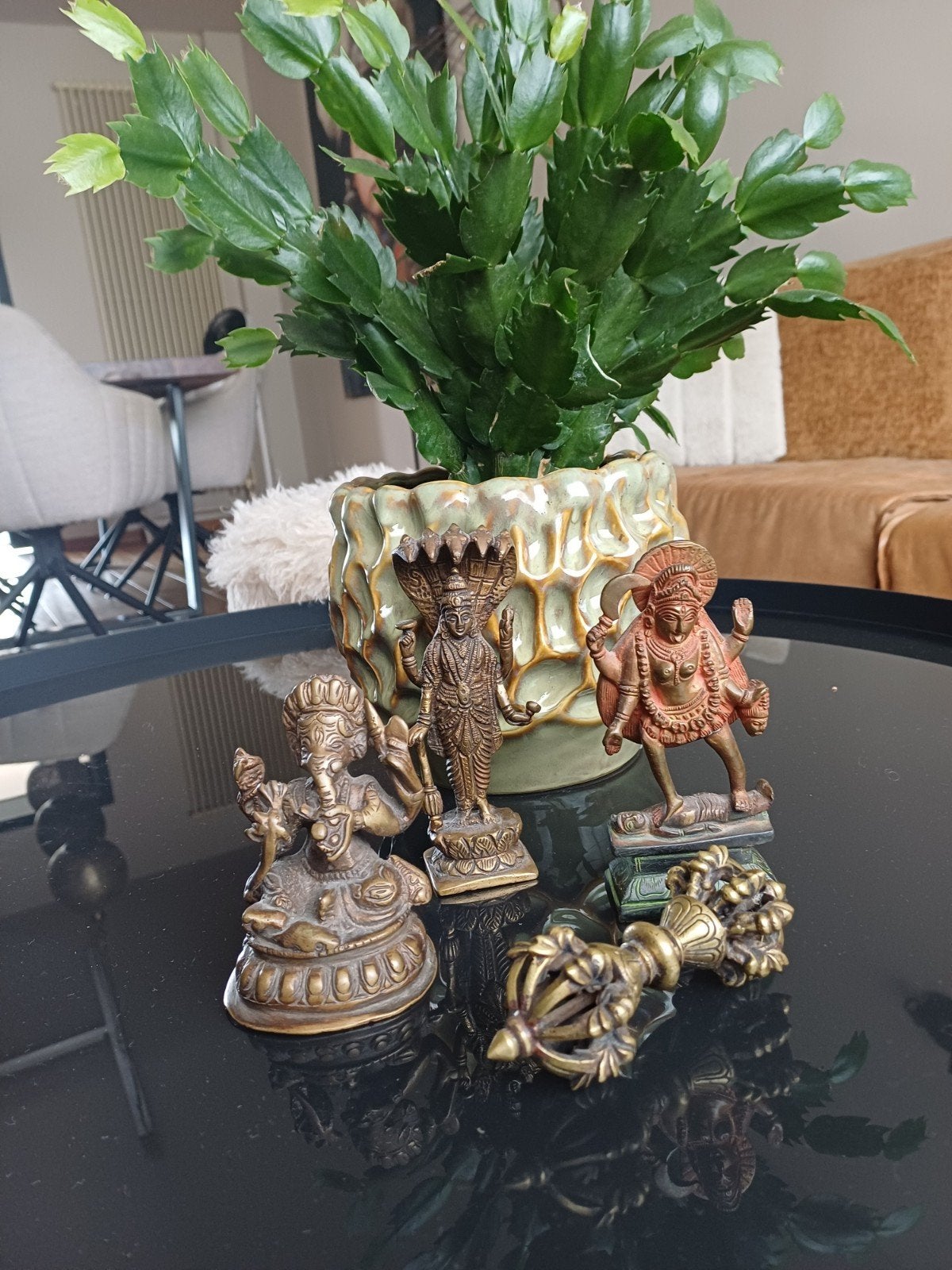 oosterse bronzen beeldjes, Enlèvement