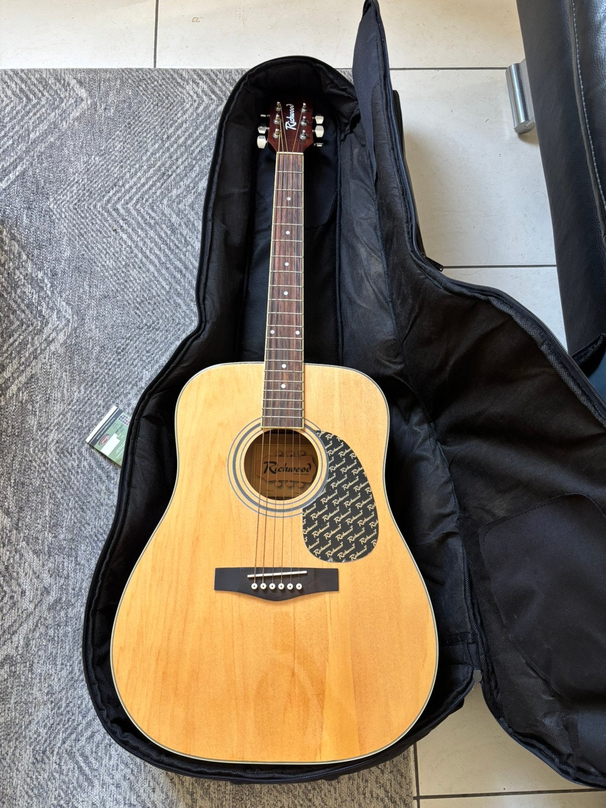 Guitare Richwood + etui, Musique & Instruments, Enlèvement, Comme neuf