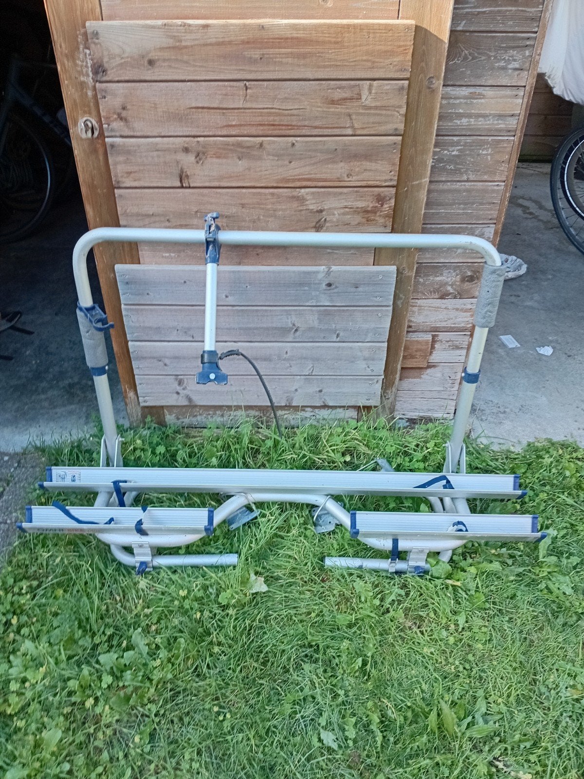fietsenrek (caravan), Caravans en Kamperen, Ophalen