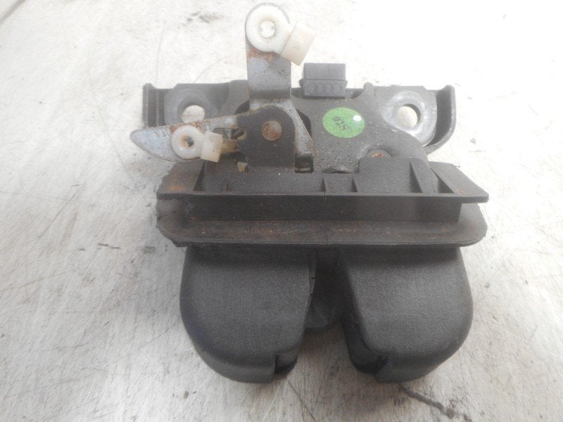 SLOTVANGER ACHTERKLEP Audi A6 Avant (C5) (01-1997/01-2005), Info@audi.de, Audi, Audi AG, Gebruikt