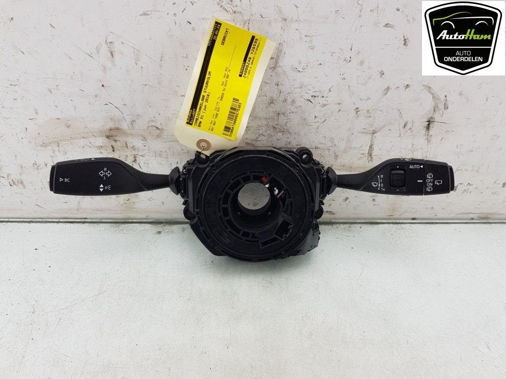 COMBISCHAKELAAR STUUR BMW X1 (F48) (01-2014/06-2022), Gebruikt, BMW, Petuelring 130
80809  München, DE, Bayerische Motoren Werke AG