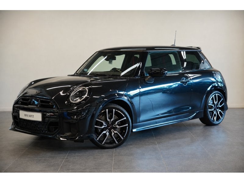 MINI Cooper JCW PACK HARMANKARDON PANORAMADAK DRIVE ASSIST P, Auto's, Mini, Automaat, 1498 cc, Zwart, Bedrijf