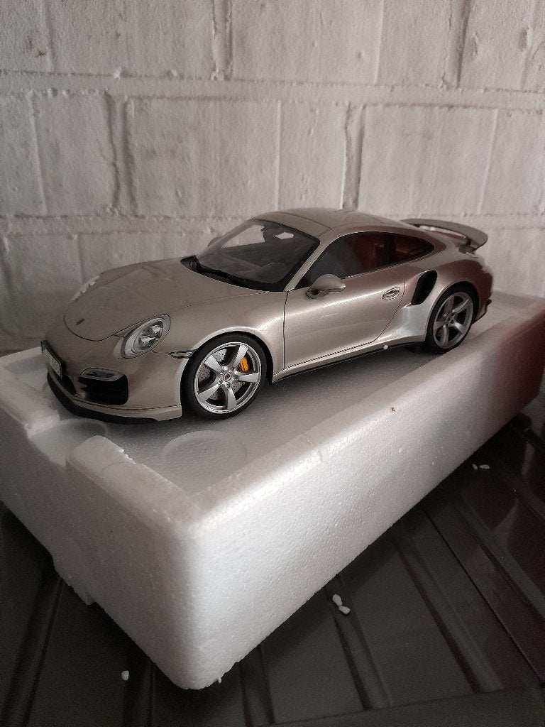 1/18 GT SPIRIT PORSCHE TURBO, Verzenden, Zo goed als nieuw, Auto, Overige merken
