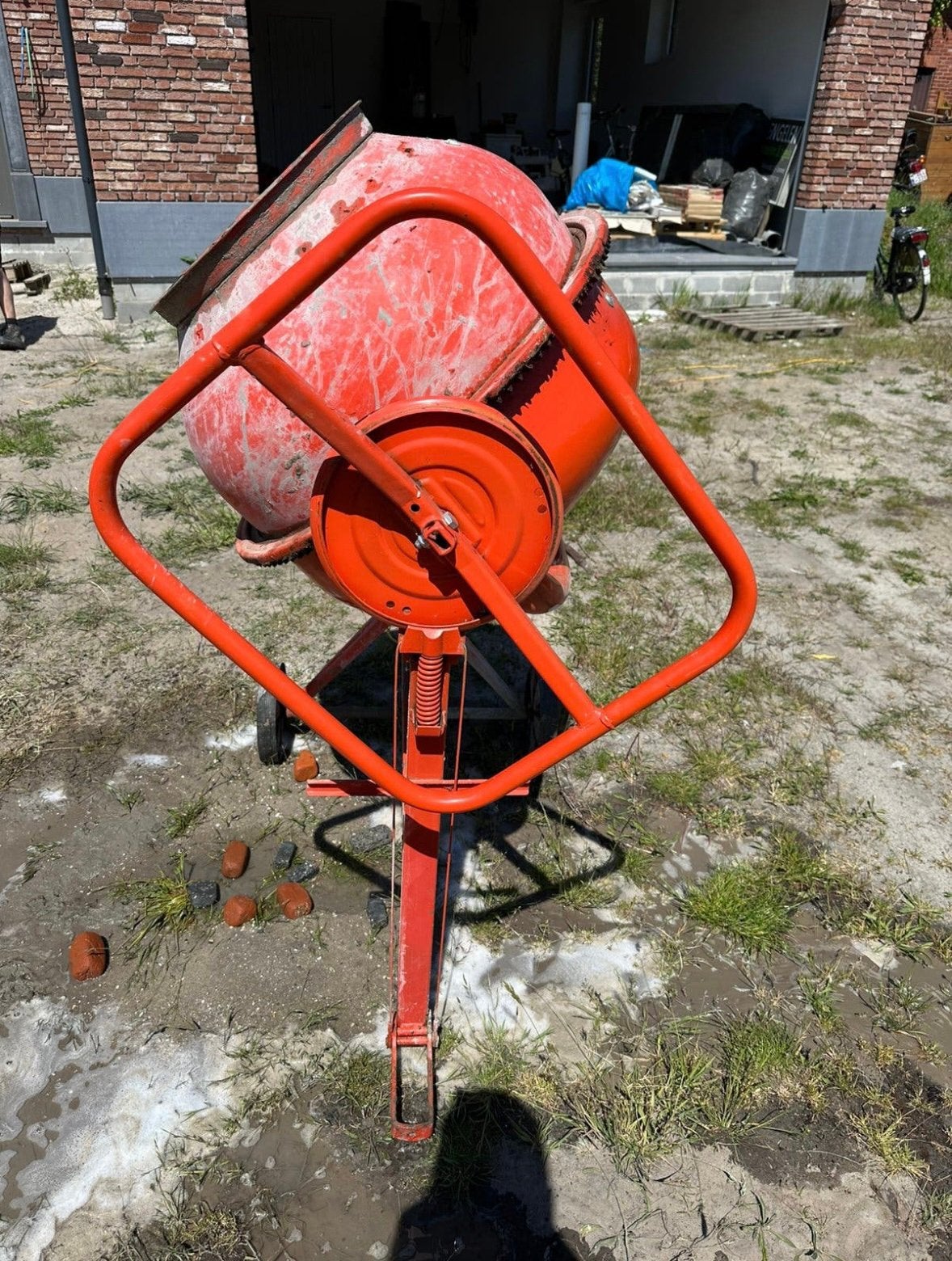 Betonmolen, enkel ophalen in Mol, Doe-het-zelf en Bouw, Ophalen, Zo goed als nieuw
