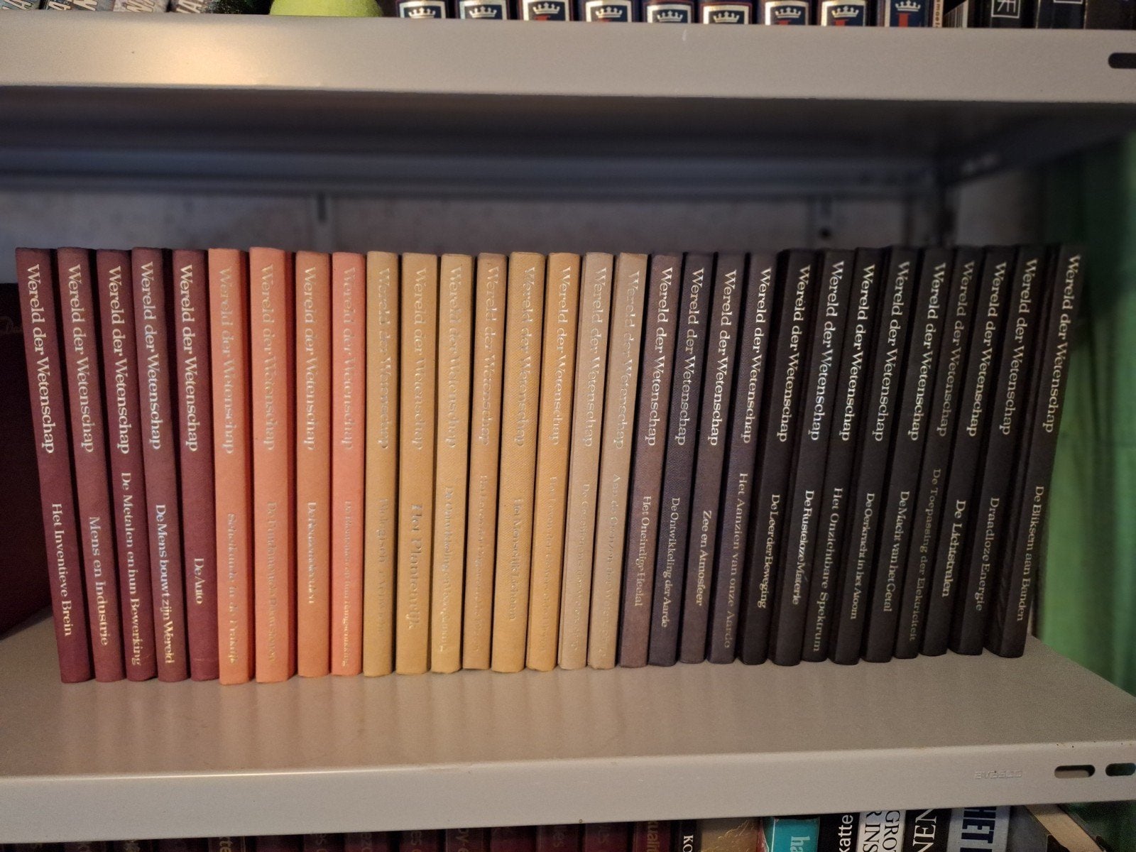 Complete 30-delige vintage reeks Wereld der Wetenschap, Boeken, Ophalen, Zo goed als nieuw