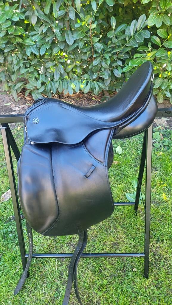 Kieffer Wien dressuurzadel, Dieren en Toebehoren, Paarden en Pony's | Hoofdstellen en Tuigage, Ophalen