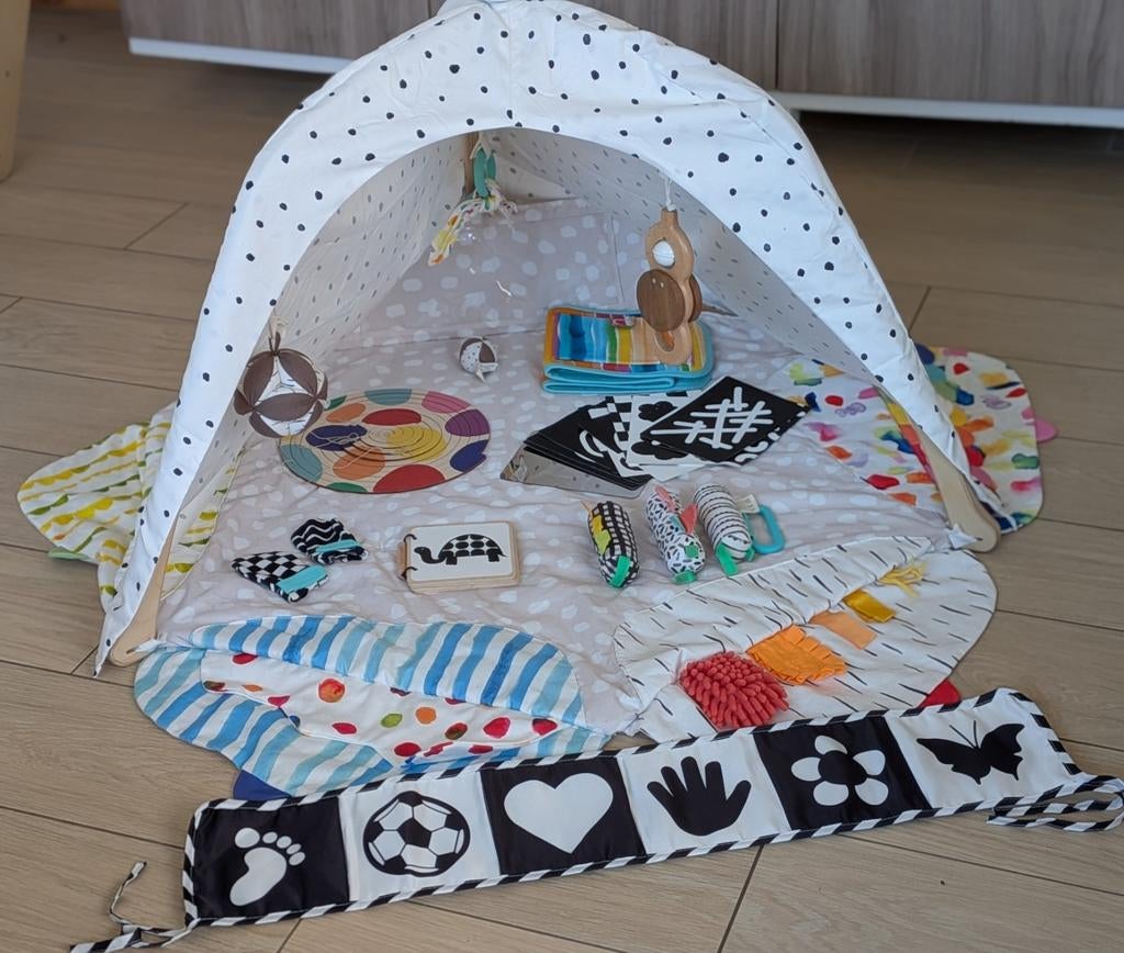 Lovevery baby gym + extra speelgoed, Ophalen