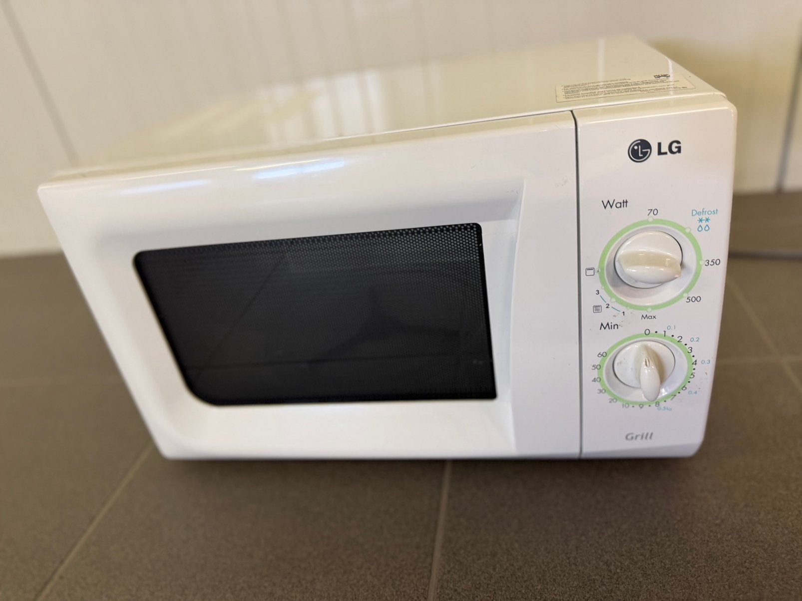MICROGOLFOVEN LG MET GRILL, Elektronische apparatuur, Ophalen, Zo goed als nieuw, Grill, Microgolfoven
