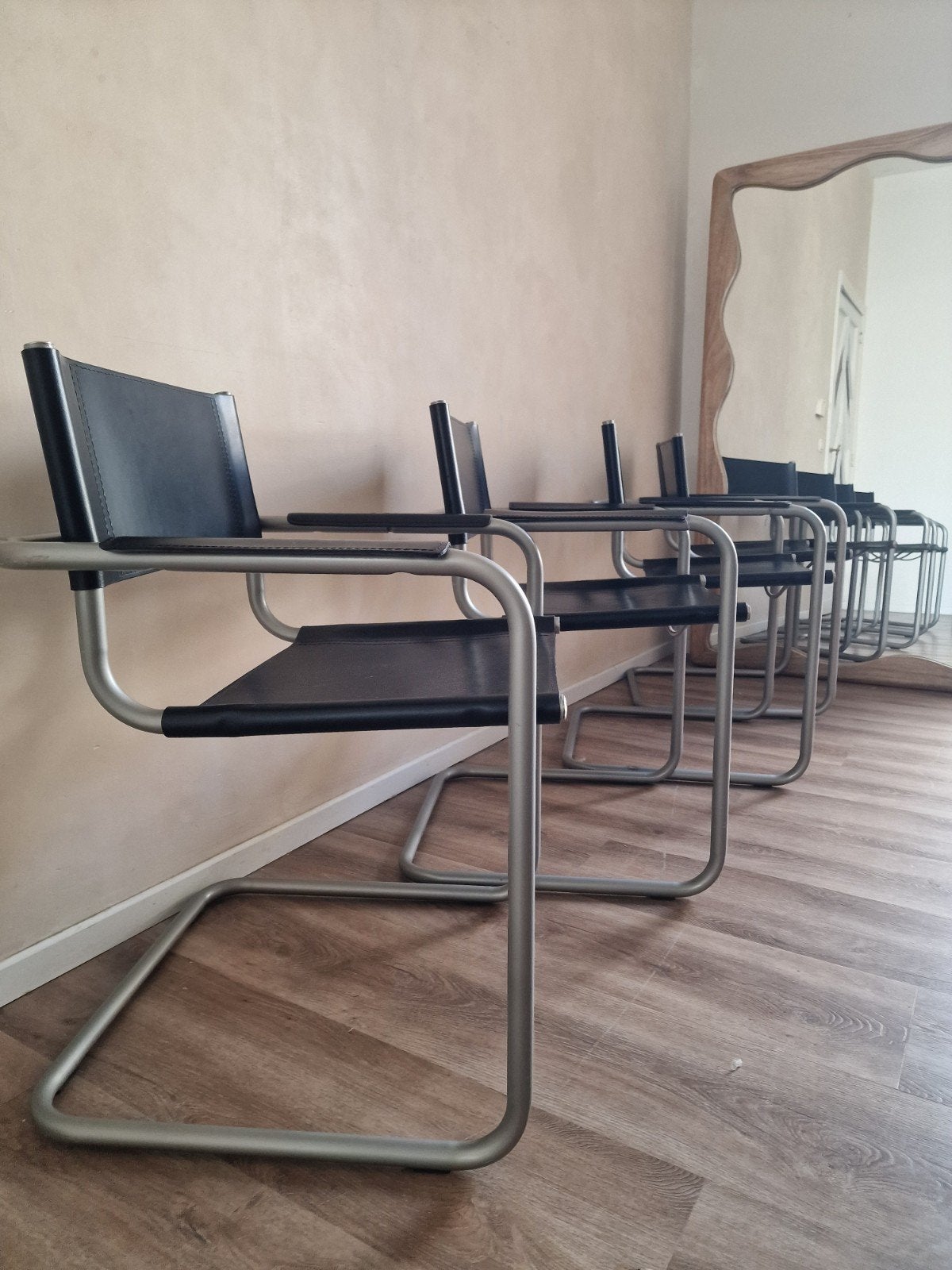 4 vintage stoelen marcel breuer design, Huis en Inrichting, Ophalen, Zwart