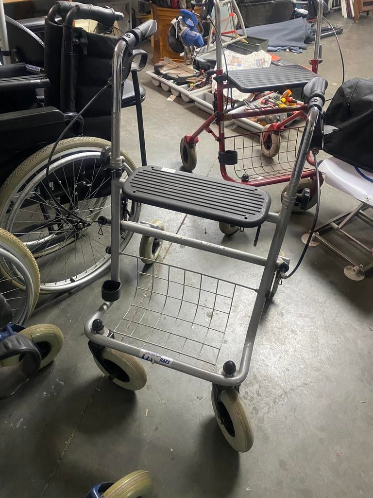 Stevige rollator met zitje, Enlèvement, Pliable, Comme neuf