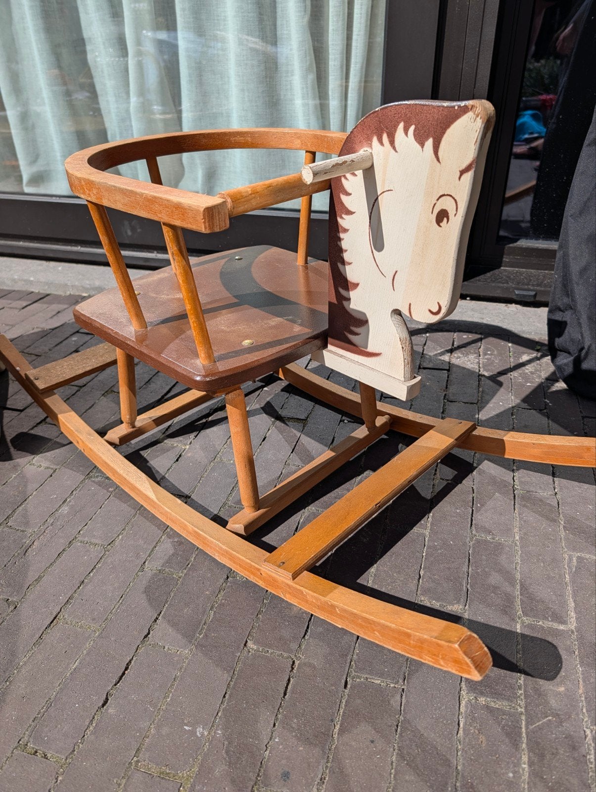 houten schommelpaard, Ophalen, Gebruikt