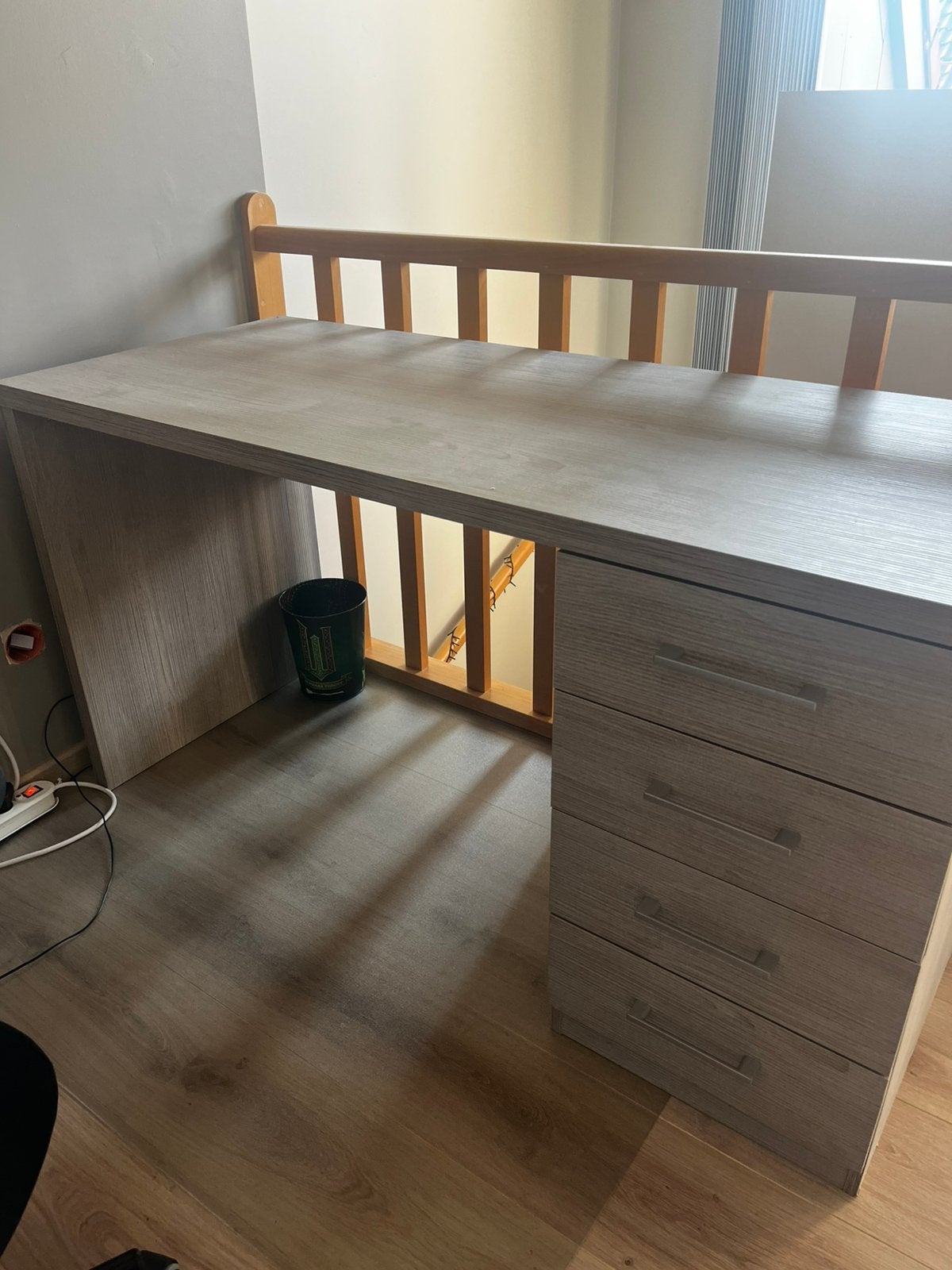 Houten bureautje, Maison & Meubles, Bureaux, Utilisé, Bureau d'écolier, Bois, Beige, Avec tiroirs, Espace de rangement, Enlèvement