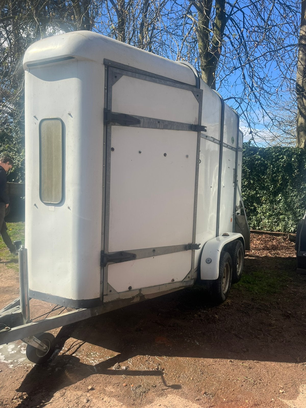 Fautras provan, Dieren en Toebehoren, Ophalen, Gebruikt, Polyester, 2-paards trailer