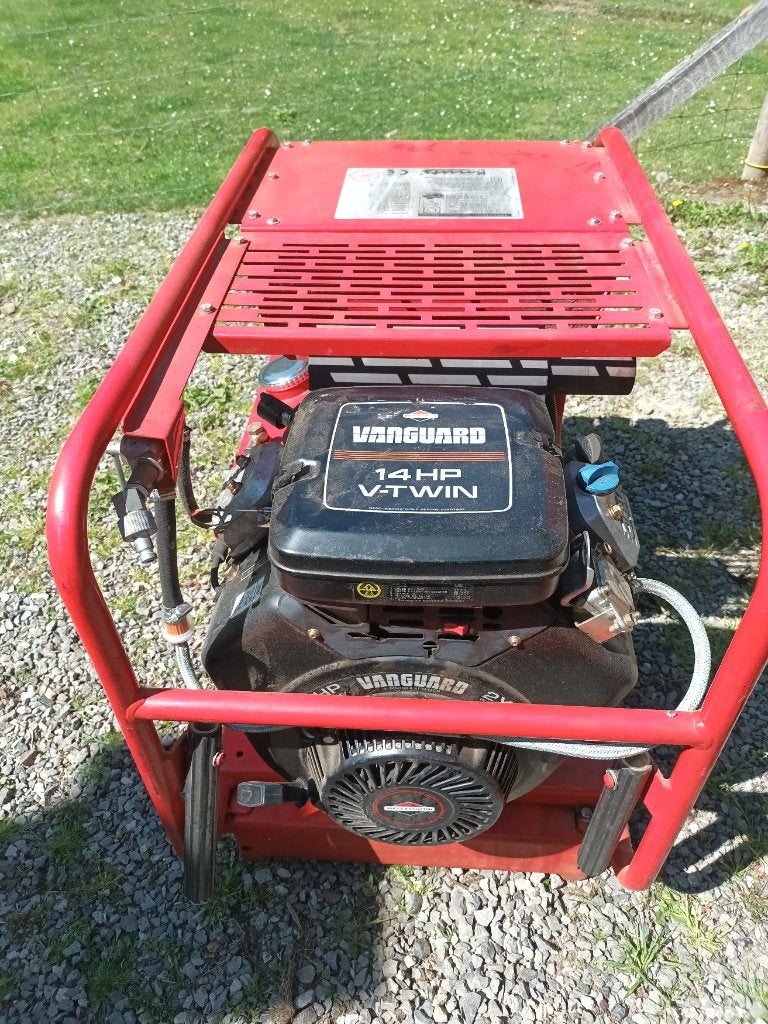Générateur triphasé 400v 6kva + monophasé 3.2kva, Articles professionnels, Enlèvement
