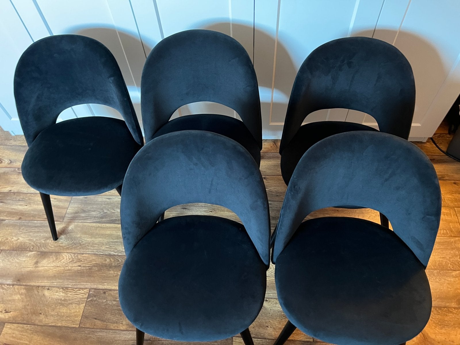 5 zwarte fluwelen stoelen, Huis en Inrichting, Stoelen, Ophalen, Zo goed als nieuw