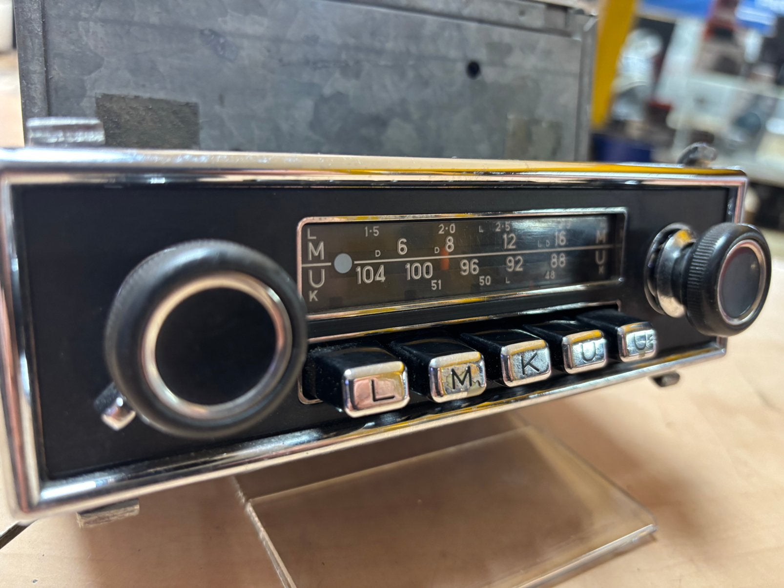 Charbon Blaupunkt rare pour Mercedes, Autos : Divers, Autoradios, Enlèvement ou Envoi, Utilisé
