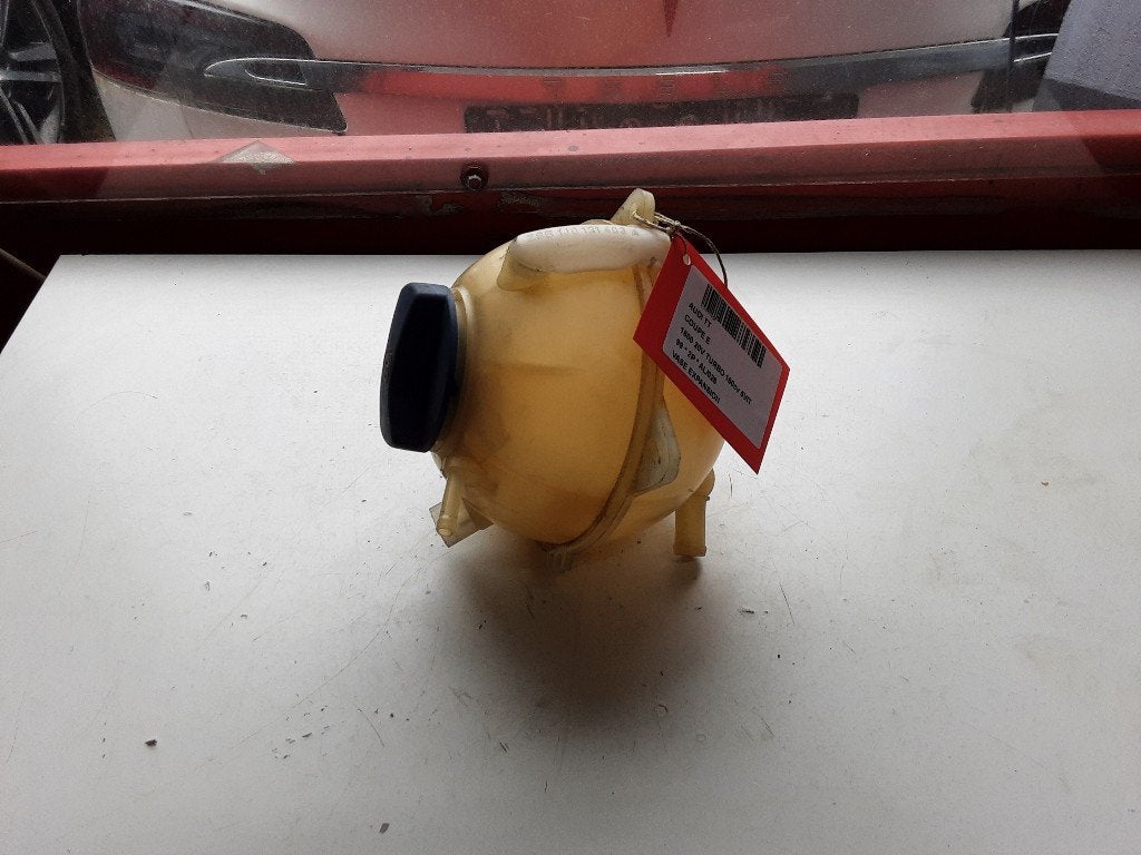 VASE D'EXPANSION Audi TT (8N3) (ZSB1JO121403A), Auto-Union-Straße  1,
85057  Ingolstadt, DE, Info@audi.de, Audi, Utilisé