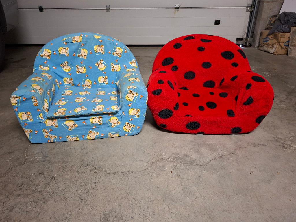 2 leuke kinderzeteltjes, Ophalen, Gebruikt, Stoel(en)
