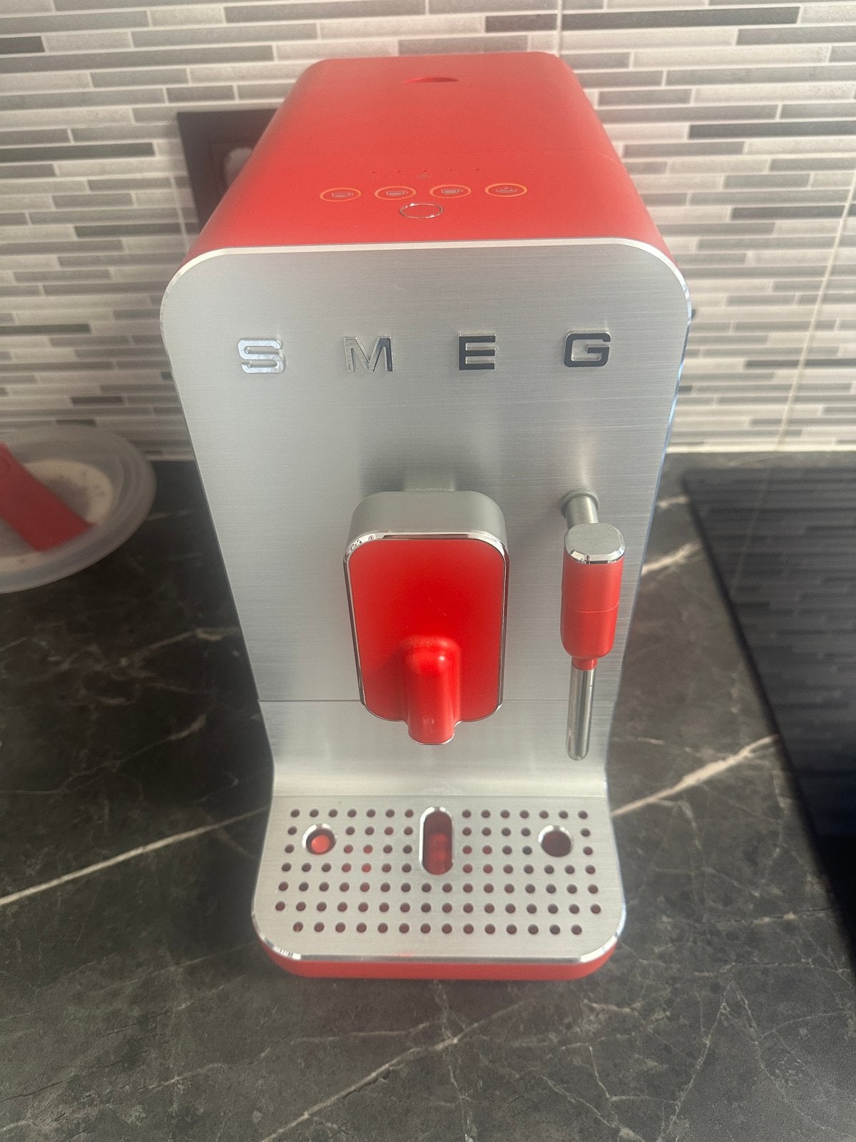 Smeg espressomachine volautomatische, Ophalen