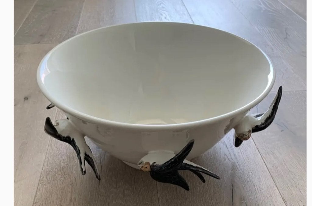 Plat Bordallo Pinheiro Hirondelles Neuf, Huis en Inrichting, Keuken | Servies, Nieuw, Keramiek, Ophalen