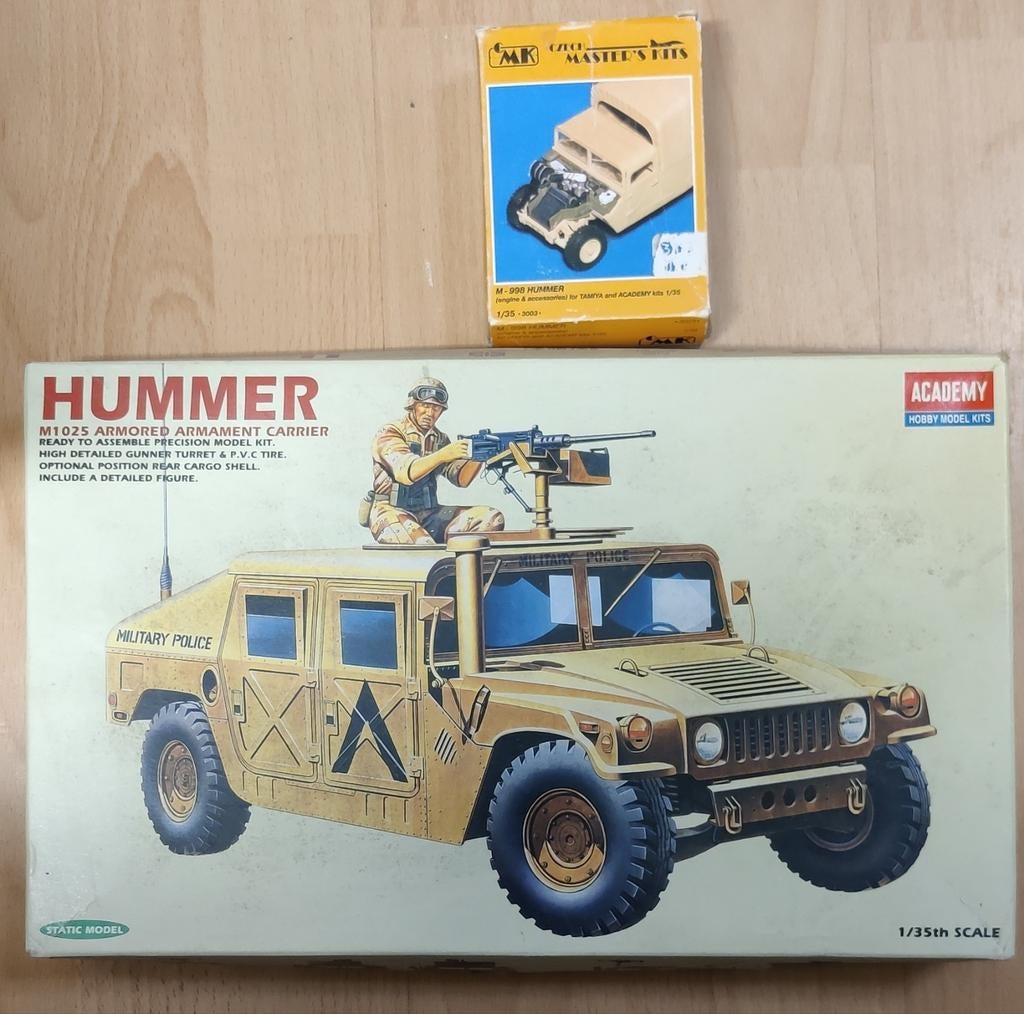 Hummer 1/35 plus kit détail moteur en résine, Ophalen of Verzenden, Zo goed als nieuw, 1:32 tot 1:50, Overige typen