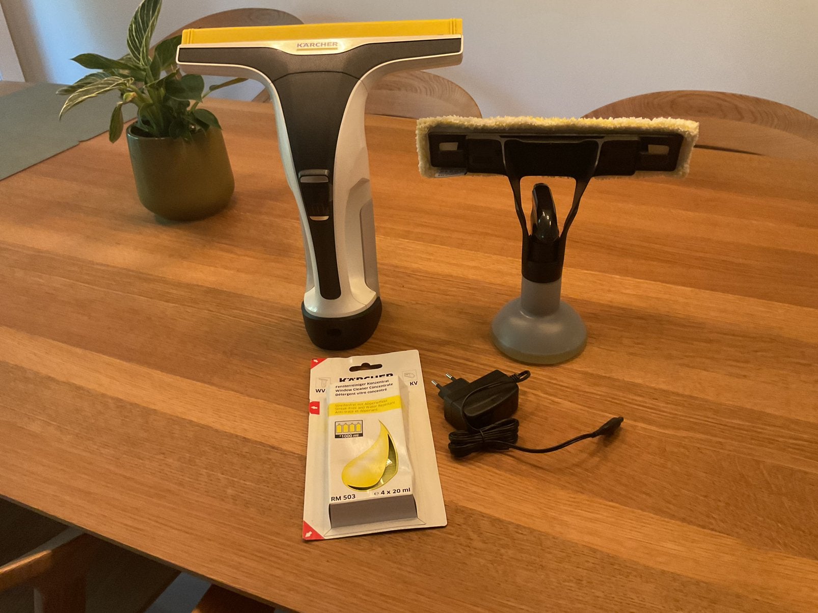 Karcher ruitenreiniger, Maison & Meubles, Enlèvement, Essuie-vitre ou Raclette