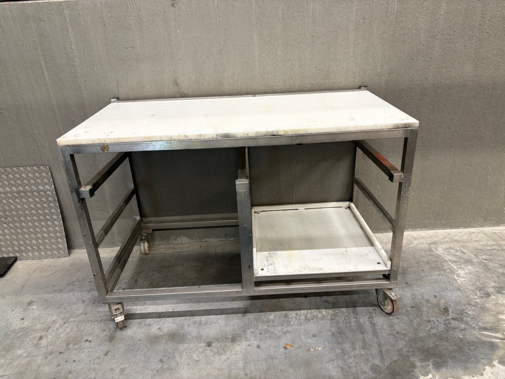 Inox Beenhouwers tafel, Ophalen, Gebruikt