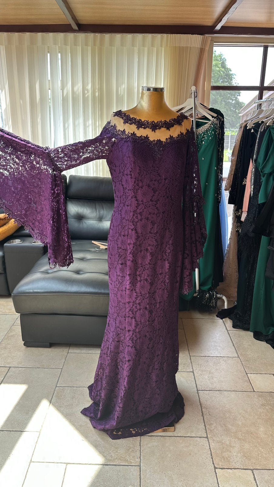 Belle robe de soirée violette, Enlèvement, Comme neuf