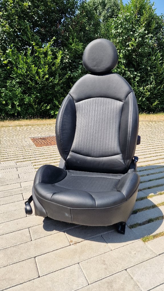 Siège sport en cuir MINI R56 d'origine - 100€, Autos : Pièces & Accessoires, Enlèvement, Utilisé, Mini