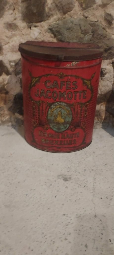 BOITE A CAFE JACQMOTTE, Enlèvement