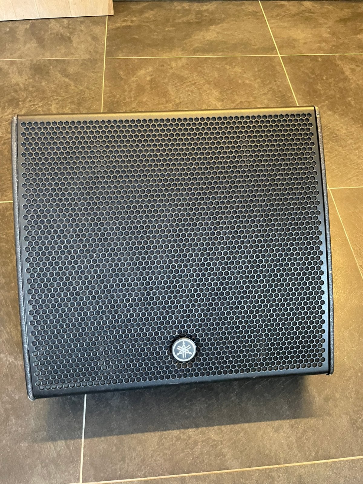 Vloermonitor speaker Yamaha DHR12M, Vloerstaande luidspreker, Yamaha, Zo goed als nieuw, AUX-ingang