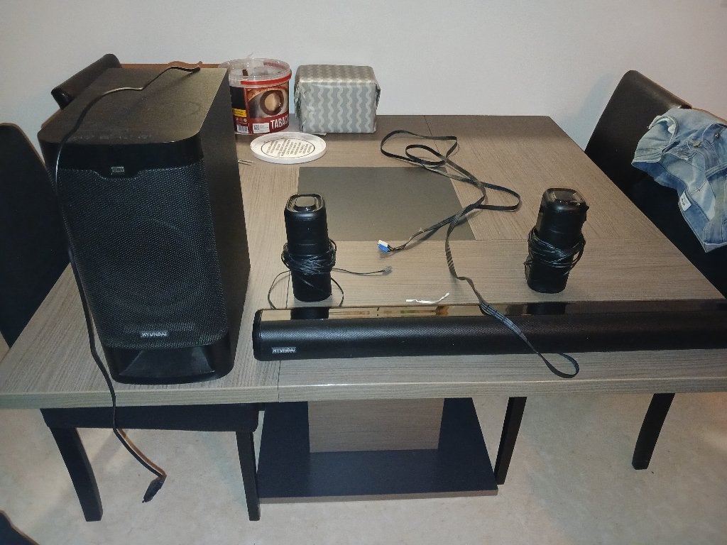 Hyundai seround system, Audio, Tv en Foto, Home Cinema-sets, Ophalen, Zo goed als nieuw, Soundbar, Overige merken